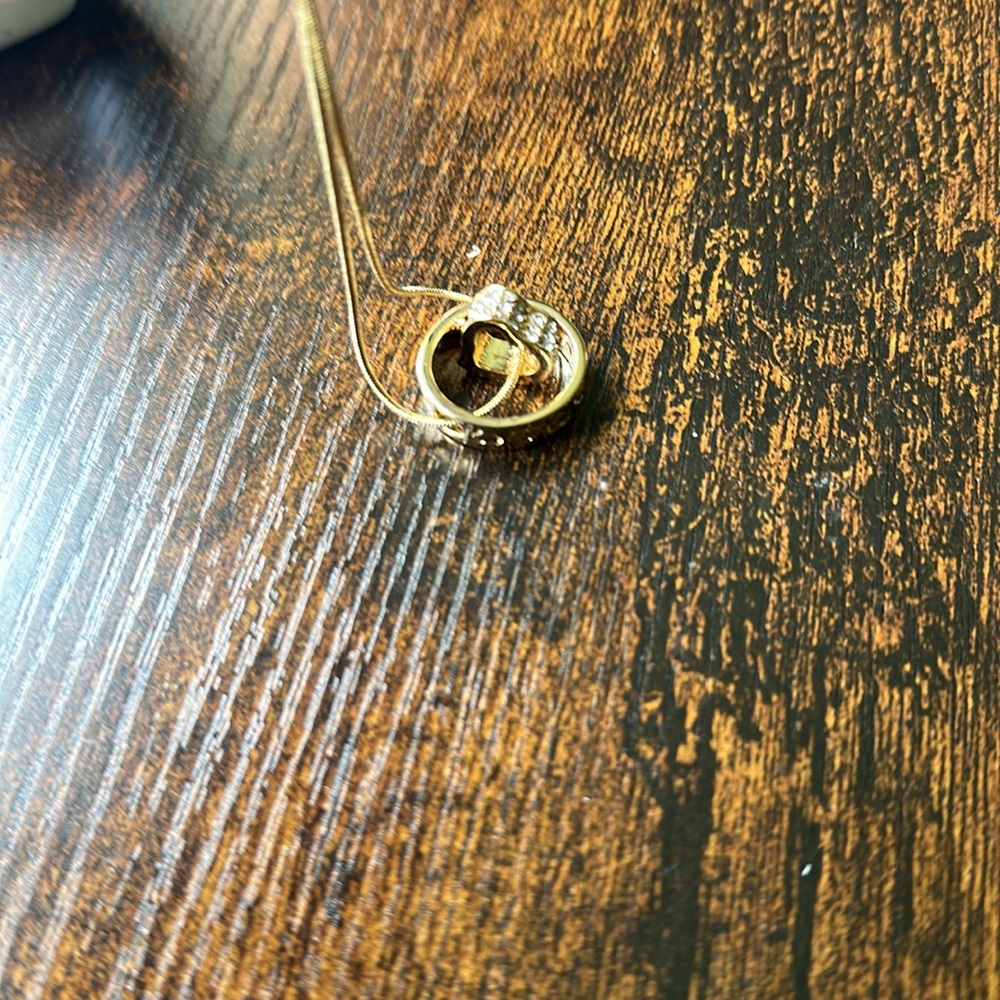 Elegant Gold Necklace with Swarovski Crystal - Picture 4 of 6